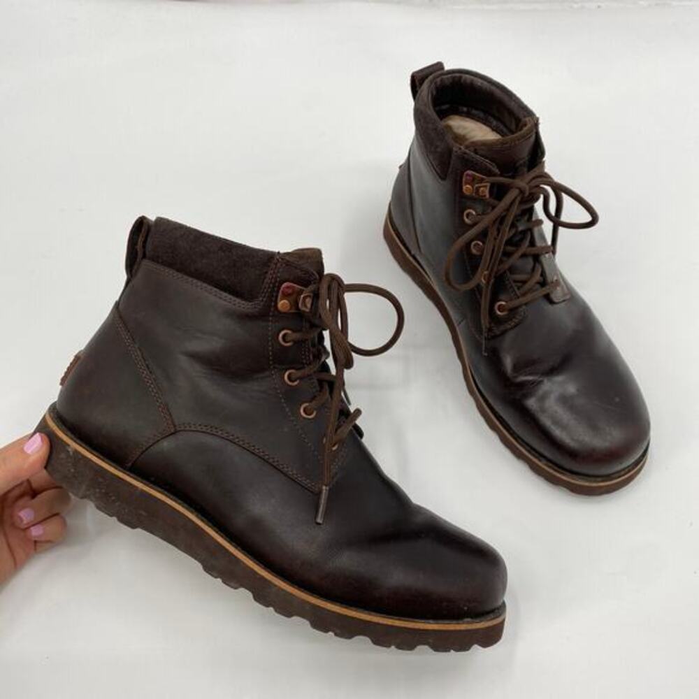 Ugg brown leather sherpa lined mens lace up boots‎